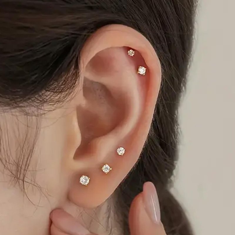 QWALIT Disposable Ear Piercing Kit Gold Ear Piercing Gun Kit Self Piercing Earring Gun with Earring Piercing Kits at Home