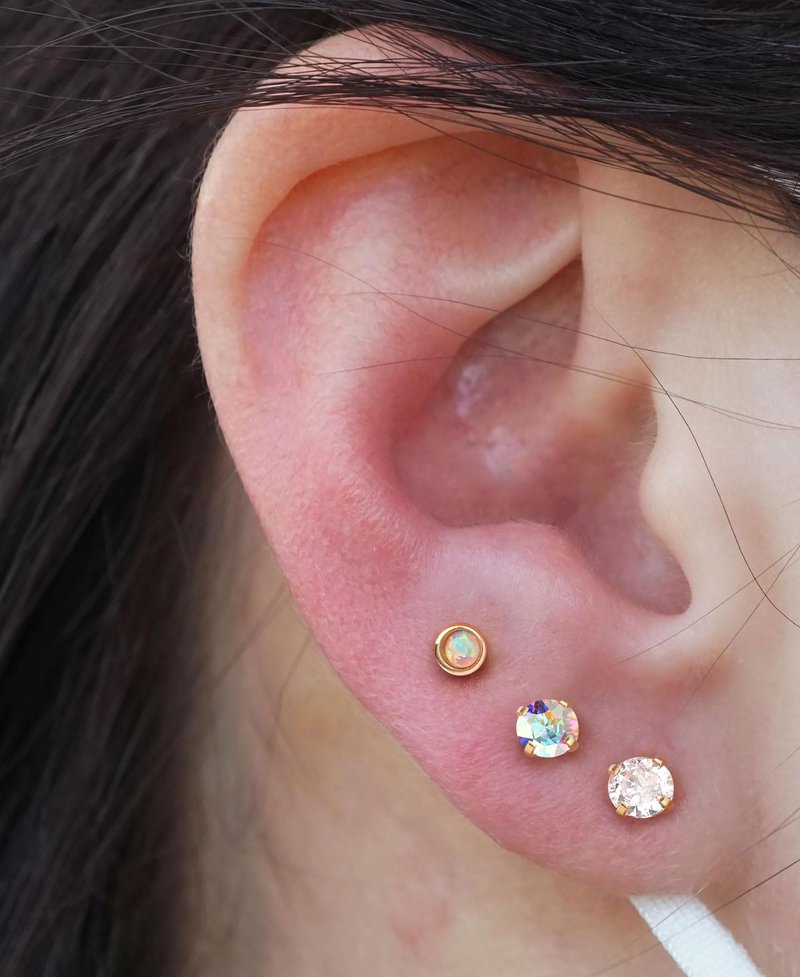 KRFY Ear Piercing Kit Sets, Disposable Stainless Steel Ear Piercing Gun with Preloaded Stud Earrings for Women, Self Pierce Studs Kit Tool, Flat Back Hoop Earrings Cartilage Jewelry Two Gold Plated