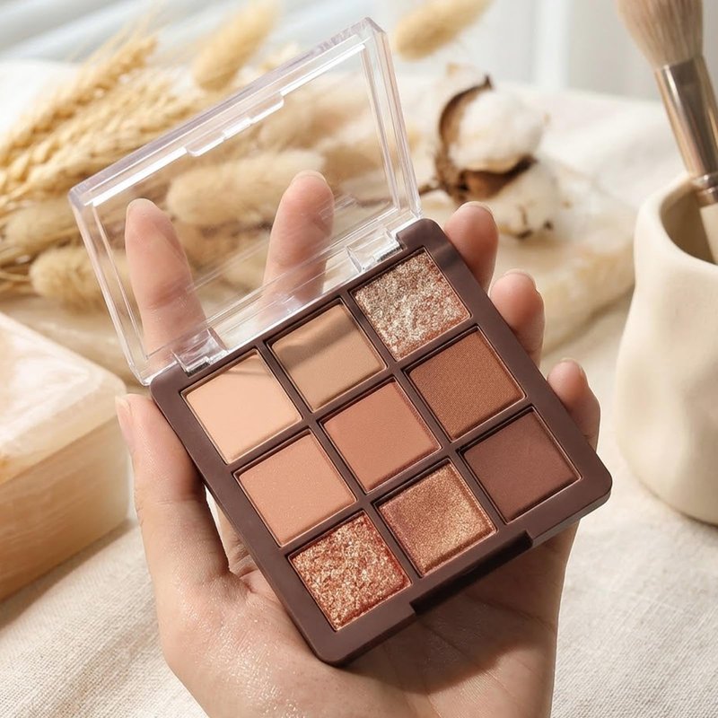 Erinde 9 Colors Eyeshadow Palette, Matte Shimmer Glitter Eye Shadow Palette Makeup, Highly Pigmented Long Lasting Waterproof, Natural Neutral Nude Eyeshadow Makeup Pallet, Chocolate Brown