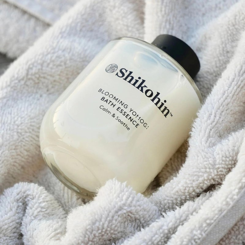 Blooming Yomogi Bath Essence: Milky Bath Oil with Yomogi Leaf, Camellia & Rice Bran - Natural Aromatherapy Soak - 100ml - Forest Bathing Scent - Vegan, Cruelty-Free