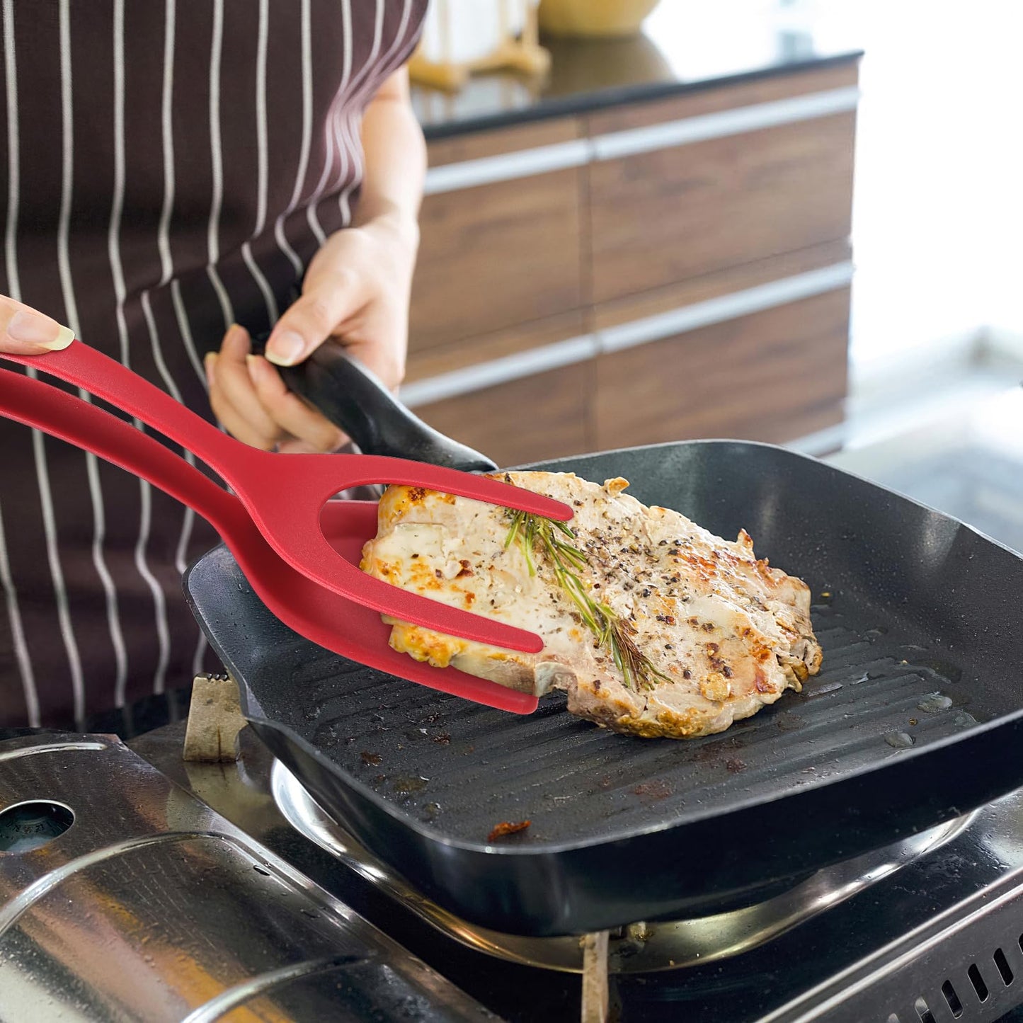 Hemoton 2 in 1 Egg Spatula and Tongs,Flipper Spatula for Bread Fish Toast Pancakes Omelettes and Fried Eggs,Non-Stick Silicone Kitchen Tool for Cooking Flipping and Gripping