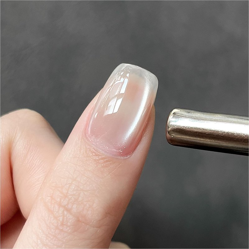 GAOY Cat Eye Gel Nail Polish - 16ml Glitter Holographic UV Gel with Magnet | Reflective Silvery Moonlight