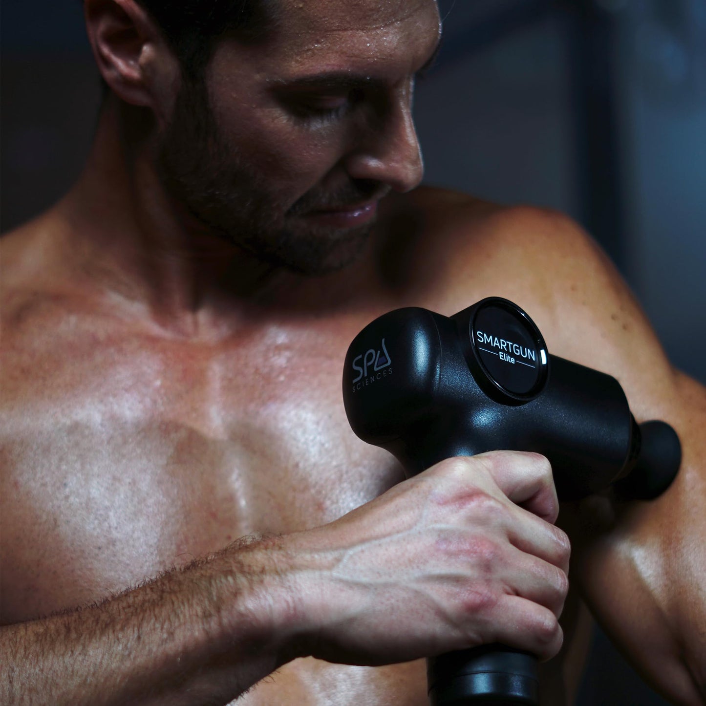 SPA SCIENCES - SmartGun Elite – Therapeutic Deep Tissue Percussion Massager – for Muscle Soreness - with Interchangeable Heads, 10 Intensity Levels and Smart Comfort Pulse – USB Rechargeable