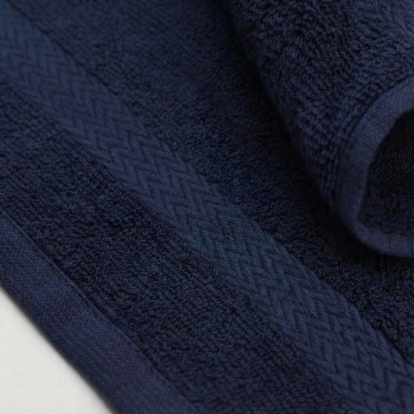 Premium Wash Cloths Set, 13 x13 Inches, 100% Cotton Ring Spun, Highly Absorbent and fast dry, Soft Feel Essential Washcloths for Bathroom, Spa, Gym, and Face, fingertip towel (Pack of 4) Navy