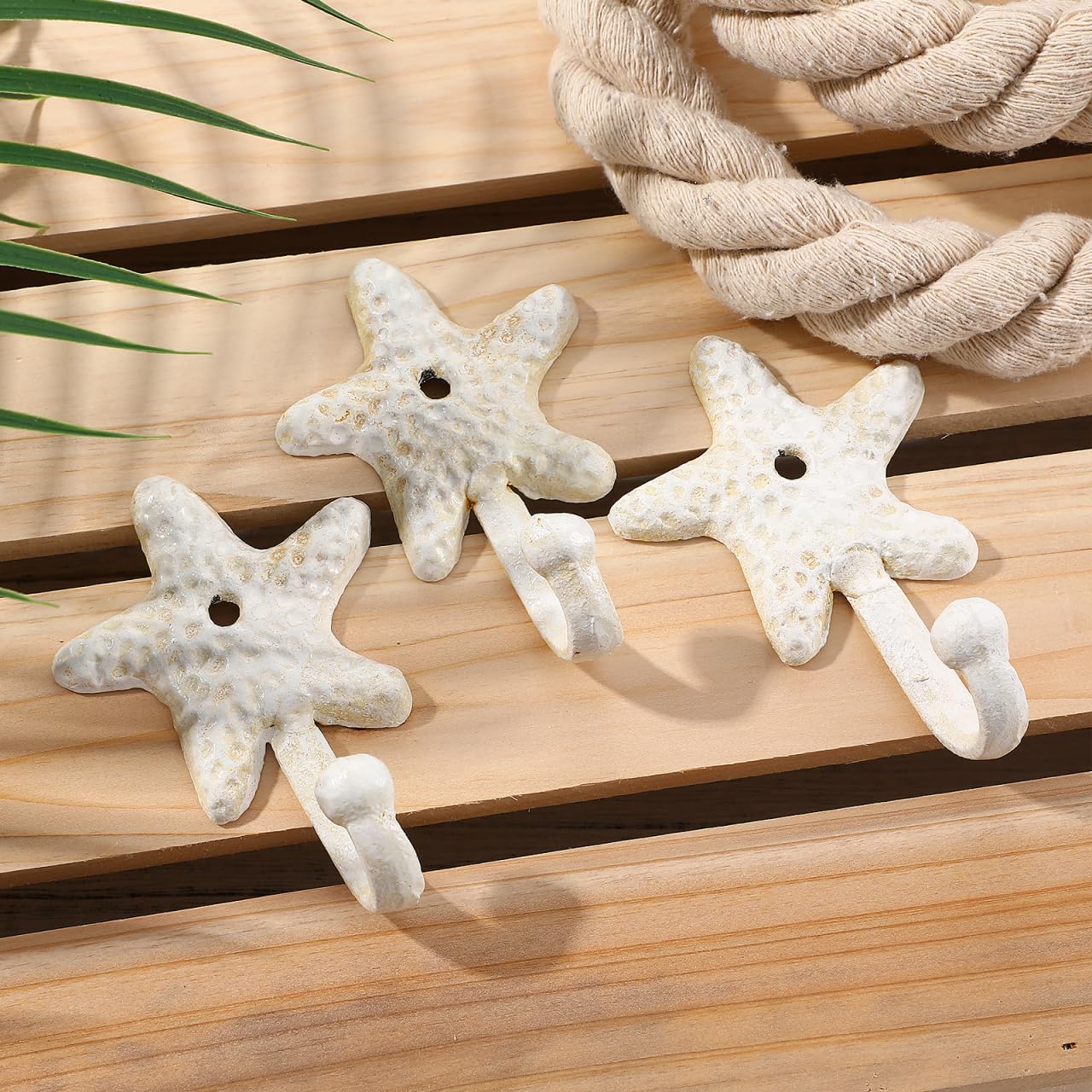 TOPBATHY 3pcs Decorative Hooks for Hanging, Cast Iron Star Fish Beach Themed Wall Hooks, Retro Coastal Wall Hanger Towel Holder for Bathrooms Kitchen Bedroom Hotel Pool Coats