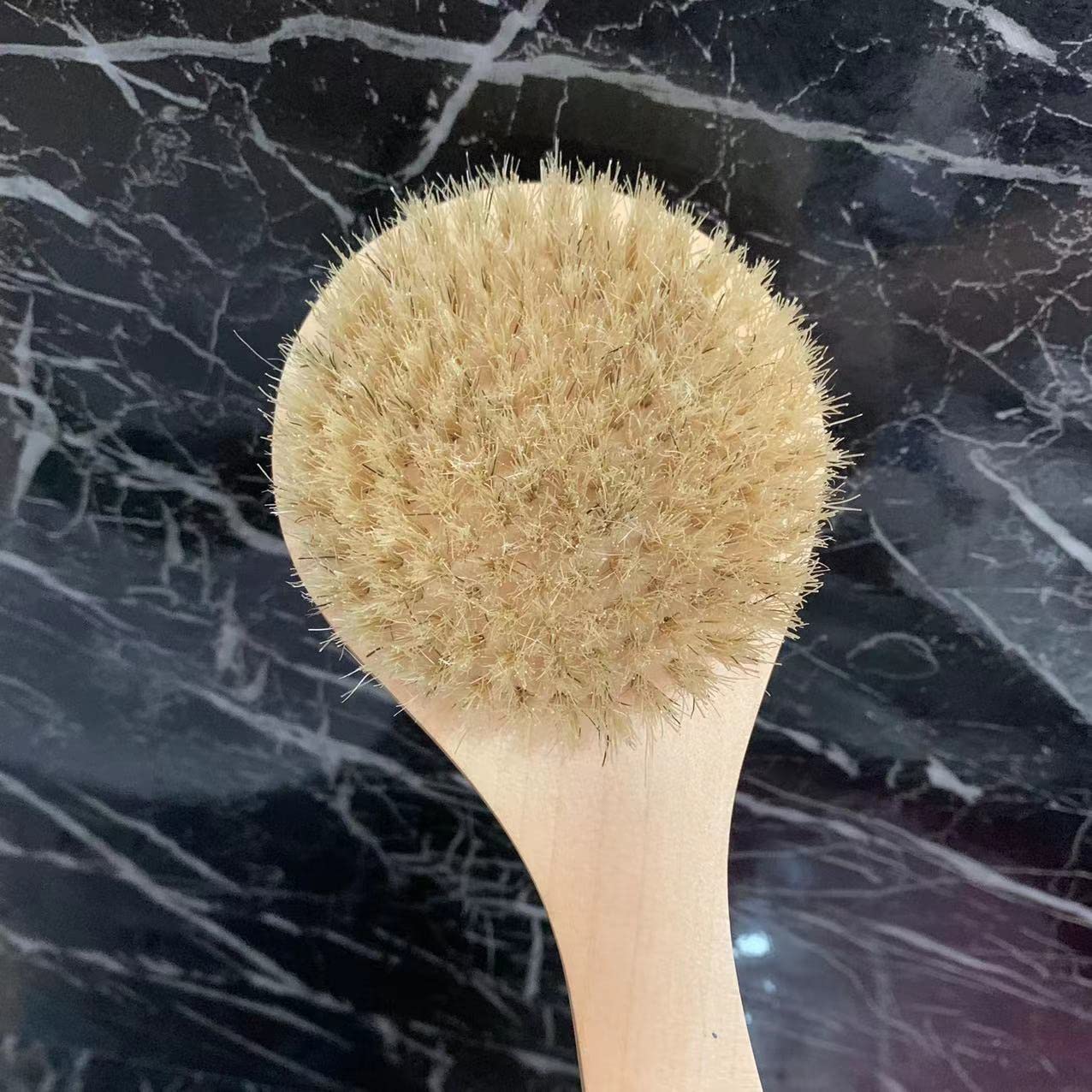 Short Handle Body Brush, Natural Bristles Wooden Bath Brush Shoulder Back Exfoliating Dry Brushing Skin Care