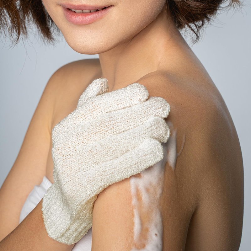 Evridwear Exfoliating Glove Shower Gloves Exfoliate Dead Skin for Dry Sensitive Skin No Irritation with Hanging Loop (White Gentle Exfoliation)