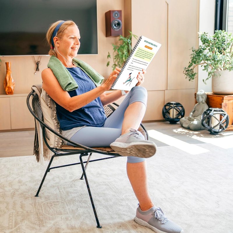 Chair Yoga for Seniors | 30-Day Gentle Seated Yoga Challenge for Weight Loss & Flexibility - 8.5x11" Guide
