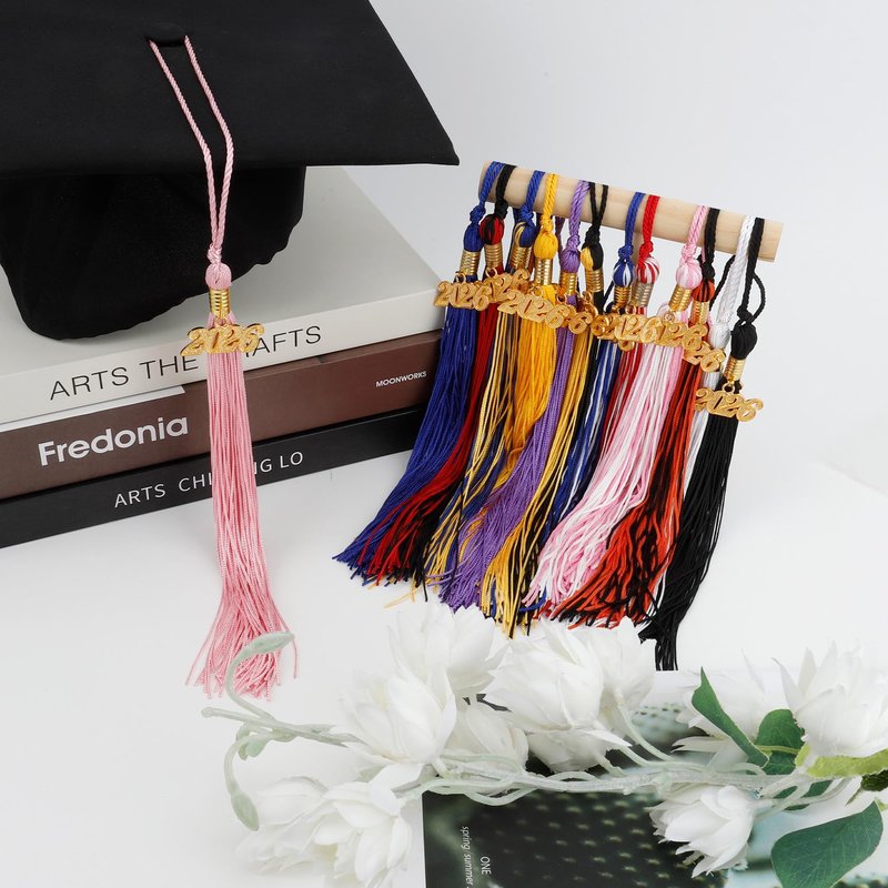 2026 Black Gold Gradution Tassel with Golden Charm for Graduation Cap Hat Gown Headband Decorations Senior Class of 2026 Congrats Grad Party Favors Supplies Ceremonies Memorial Graduations Decor