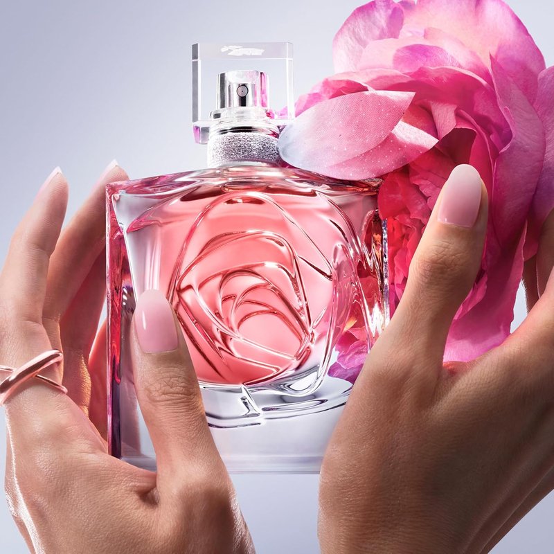 Lancôme Women's Perfume & Makeup Gift Set - La Vie Est Belle Rose Eau de Parfum & Eyeshadow Palette Bundle