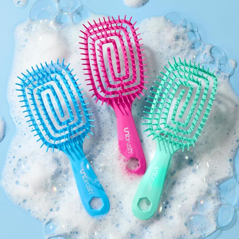 FHI Heat Detangling Brush - Ultra-Flexible Pain-Free Hair Tool with DuoFlex Anti-Static Bristles | Perfect for Tangles & Scalp Massage