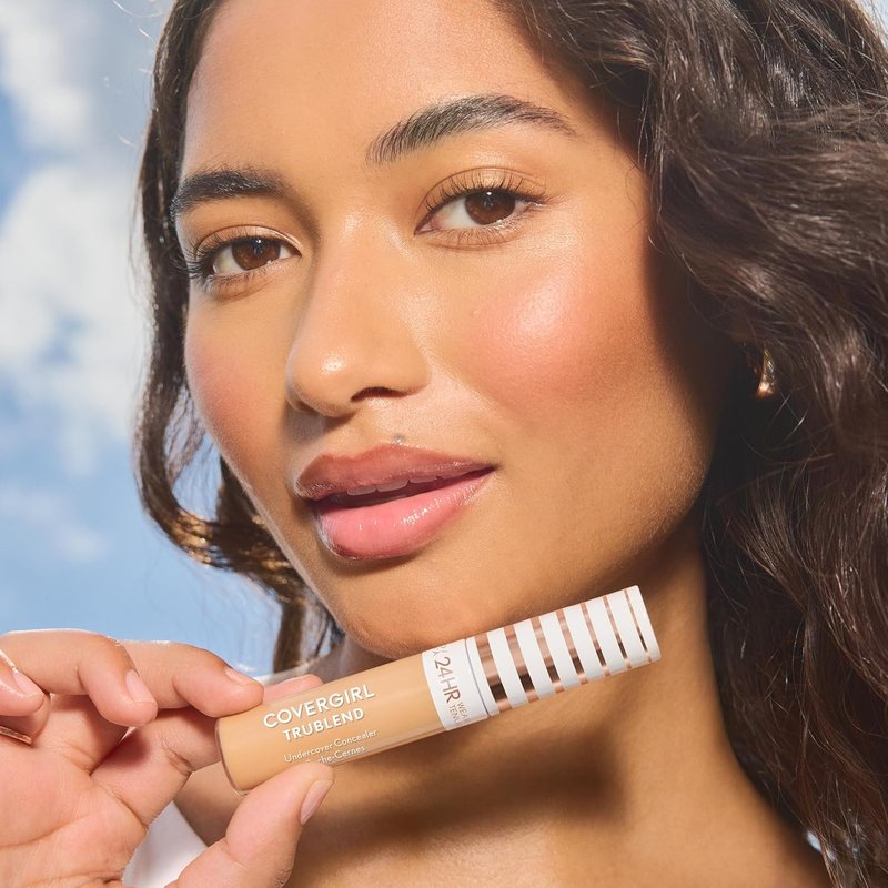 COVERGIRL TruBlend Undercover Concealer - Buildable Full Coverage, 24-Hour Matte Finish | L900 Classic Beige