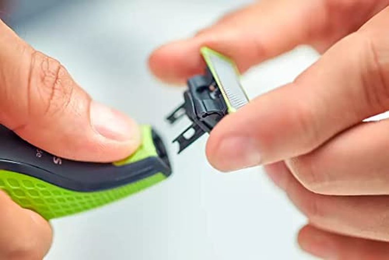 Philips OneBlade Replacement Blade - Precision Cutting Technology | Compatible with QP220/50