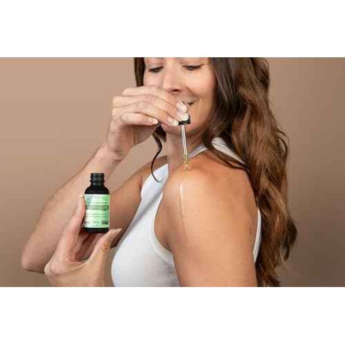 SSF Organics- Healing Comfrey Oil Concentrate. Natural Therapy for Joints, Muscle and Skin. | Medicinal Plant Based Relief and Recovery | (1 oz., Comfrey)