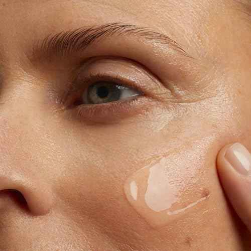 CLARINS Super Restorative Treatment Essence | Anti-Aging Face Lotion For Mature Skin Weakened By Hormonal Changes | Visibly Smoothes, Refines Pores, Softens Skin and Restores Radiance | 6.7 Fl Oz