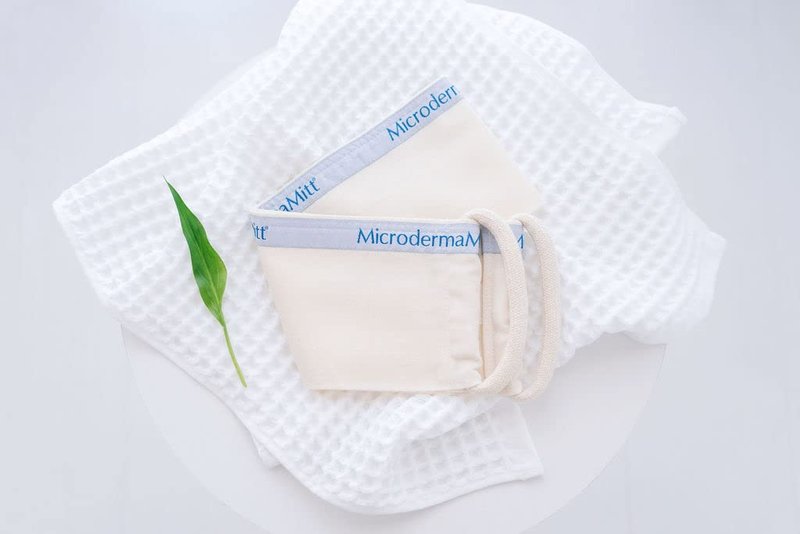 MicrodermaMitt Deep Exfoliating Back Scrubber for Bath & Shower - Dead & Dry Skin Remover - Double-Sided Exfoliator - Body Wash Cloth for Men & Women