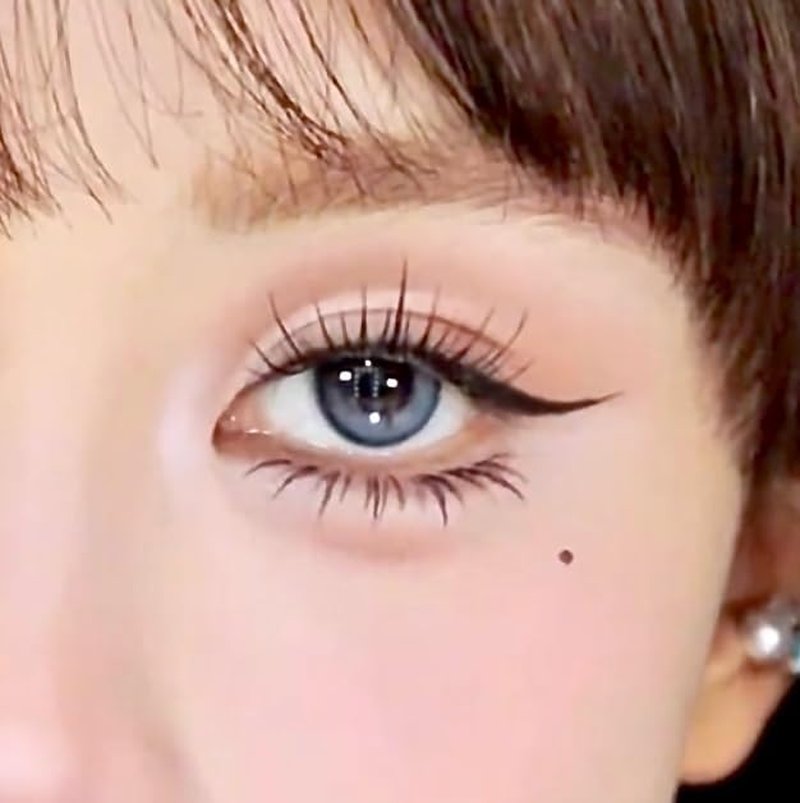 SheGlam Pro-Flex Angled Eyeliner - Precision Application for Stunning Eye Looks