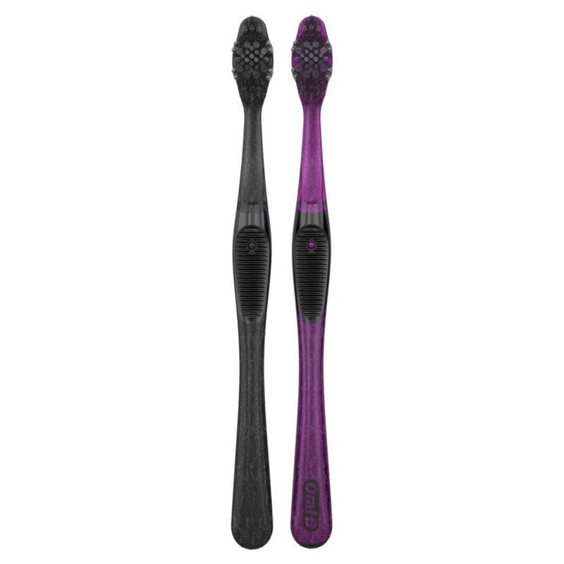 Oral-B 3D White Charcoal Toothbrush - Whitens Teeth & Removes Plaque | 2 Count Medium Manual Pack