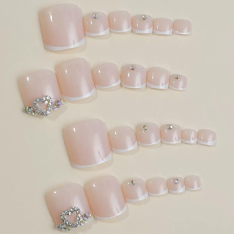 CTTHNBD Press on Toenails - White French Tip Fake Nails with Heart Design - Summer, Short Square Press on Toe Nails - for Women 24 Pcs