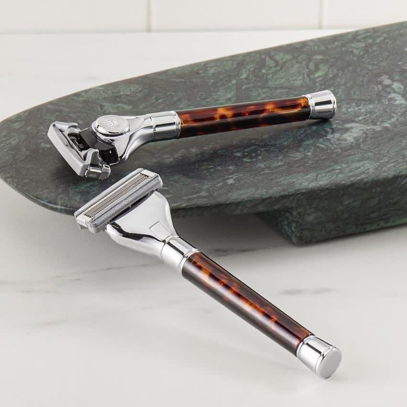 Cremo Tortoise Shell Razor Kit - Astonishingly Superior Shaving Experience | Premium Horn Design