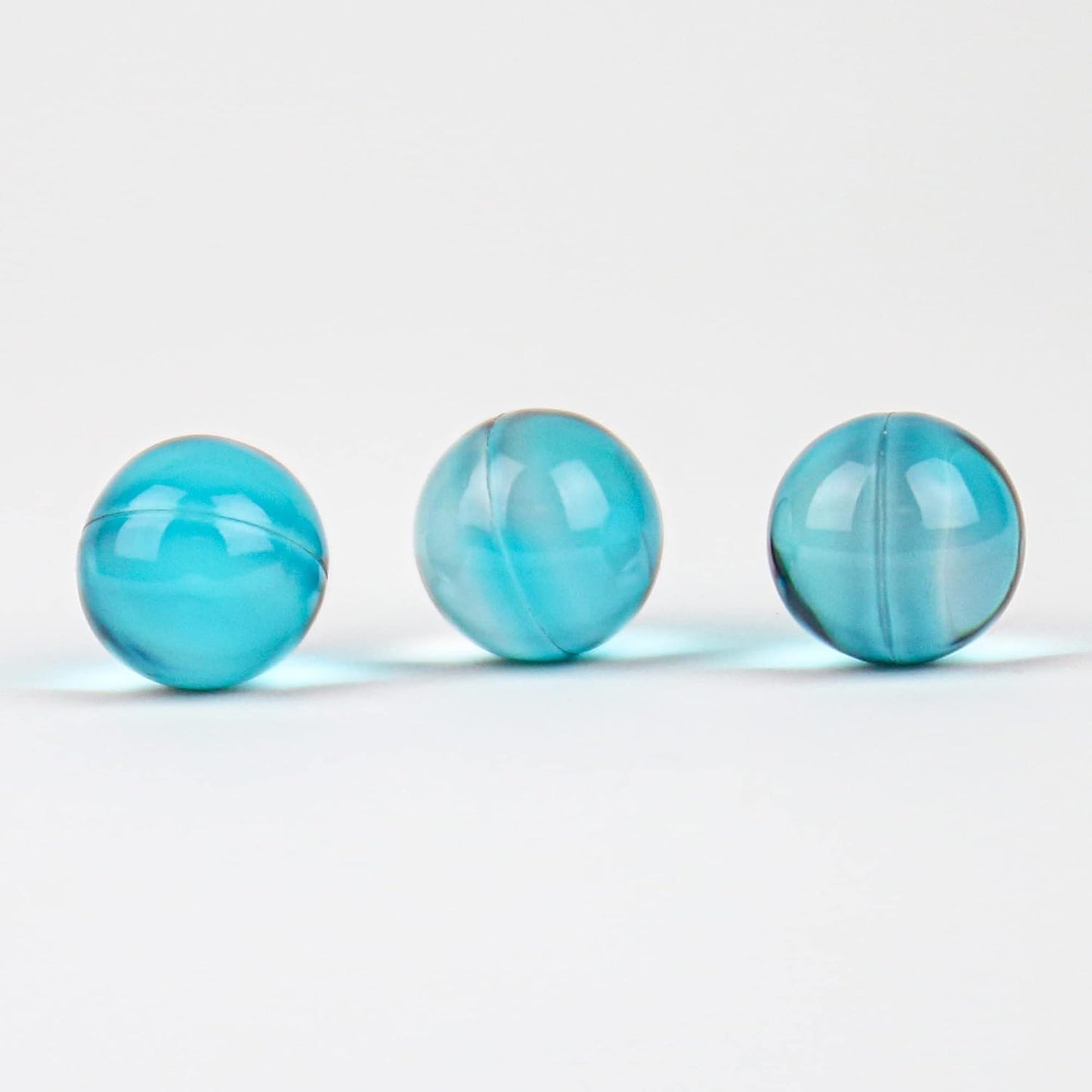 Gift Republic Bath Pearls Be Happy 20-Pack Blueberry Scent