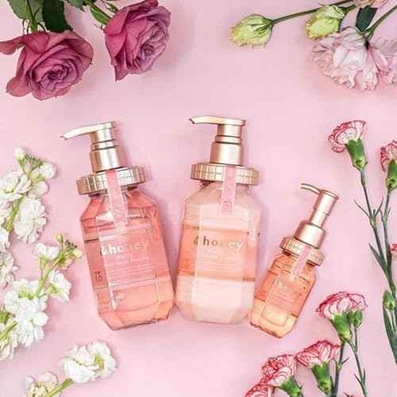 &honey Melty Moist Repair Shampoo, Treatment & Hair Oil Set + Free Hair Tie