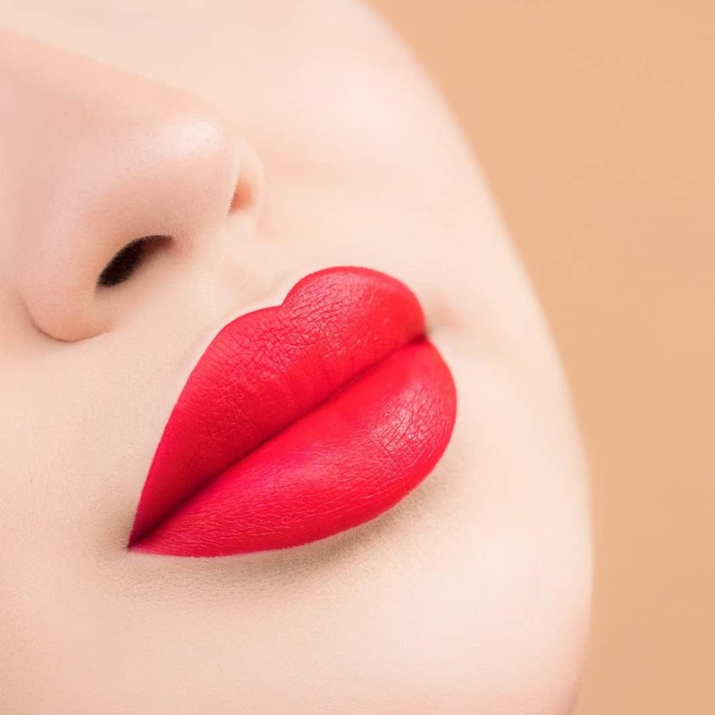 Beauty Bakerie Lip Whip Liquid Lipstick - Waterproof Matte & Metallic Finish, 3.5mL | Mon Chéri
