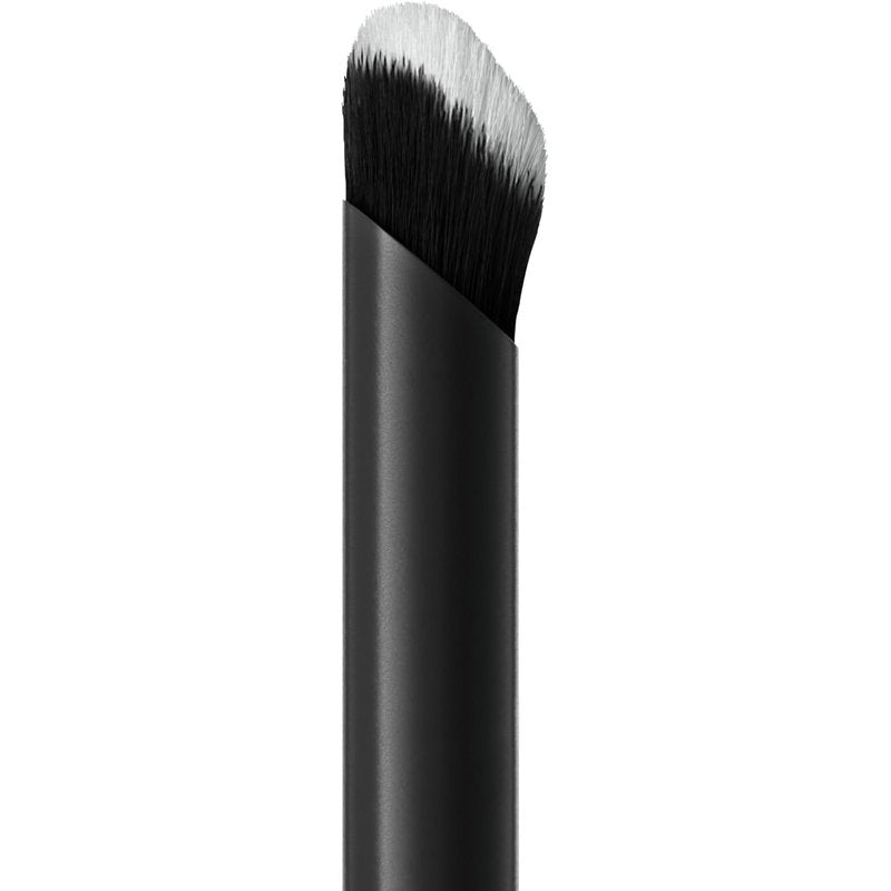 Catrice Under Eye Concealer Brush - Angled Brush for Precise Blending of Cream, Liquid & Powder Makeup | Ultra-Soft Vegan Bristles