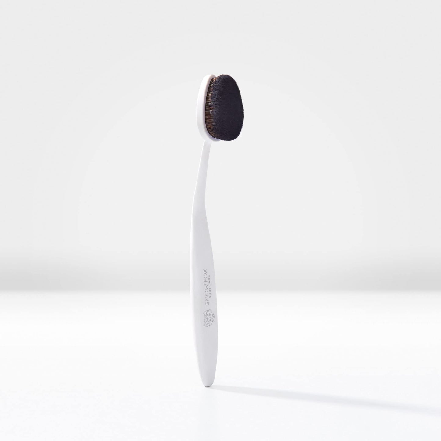Snow Fox Skin Care Instant Cloud Skin Makeup Brush - Velvety-Soft Foundation Brush for Liquid, Cream, Concealer & Powder - Flexible Neck, Dense Vegan Bristles, Airbrush Finish