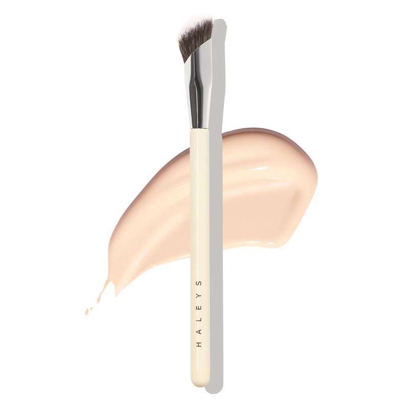 HALEYS Beauty Concealer Makeup Brush for Under Eye & Face Makeup, Precision Flat Brush for Cream, Liquid & Powder Make Up, Seamless Blending, Targets Under Eyes and Blemishes, Vegan & Cruelty Free