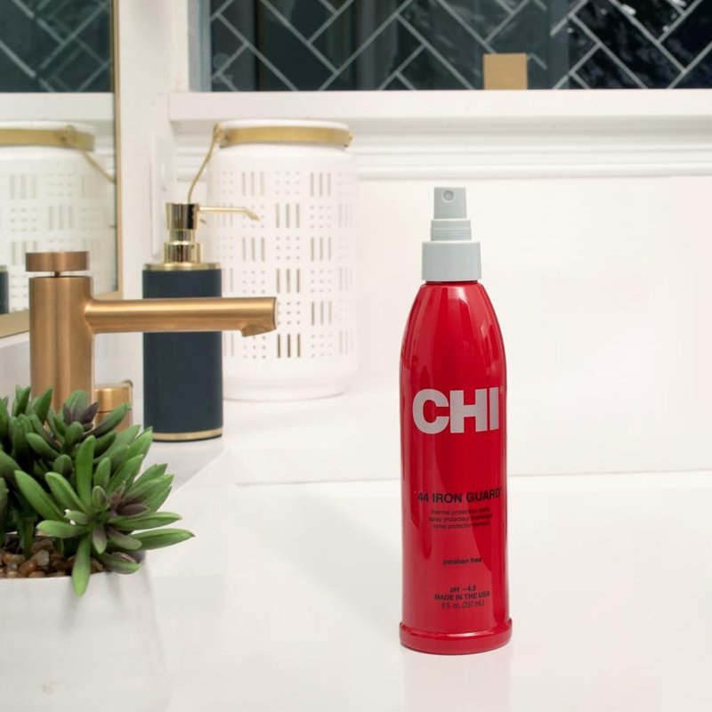 CHI 44 Iron Guard Thermal Protection Spray - Nourishing Formula for Heat Damage & Frizz Control | Clear, 8 Oz (Pack of 2)