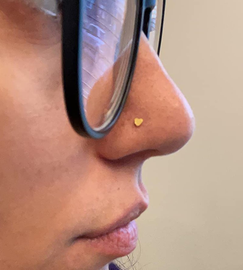 QWALIT Self Nose Piercing Kit at Home Nose Piercing Kit Nose Ring Piercing Kit Nose Piercing Kit with Nose Rings Disposable Nose Piercing Gun Kit Gold Piercing Kit for Nose