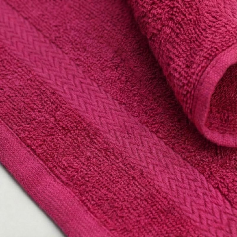 Premium Wash Cloths Set, 13 x13 Inches, 100% Cotton Ring Spun, Highly Absorbent and fast dry, Soft Feel Essential Washcloths for Bathroom, Spa, Gym, and Face, fingertip towel (Pack of 4) (Hot Pink