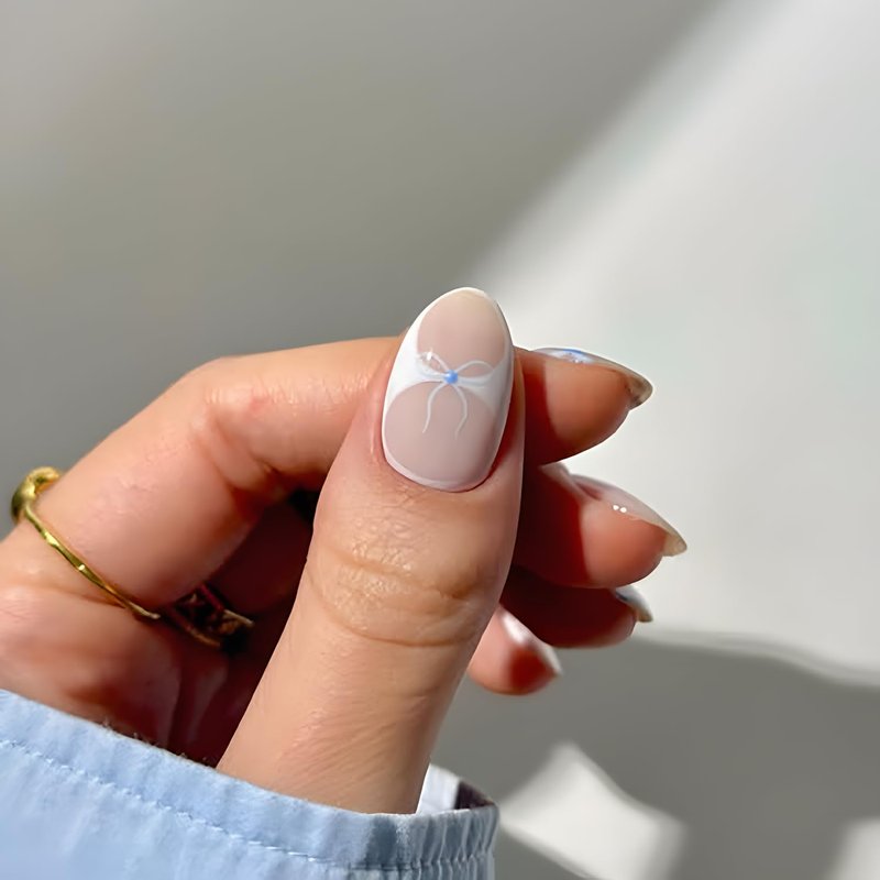 Almond Press on Nails Short White Bow Fake Nails Glossy Stick on Nail Flower Nails Press Ons Full Cover False Nails Summer Glue on Nail for Women and Girls 24Pcs