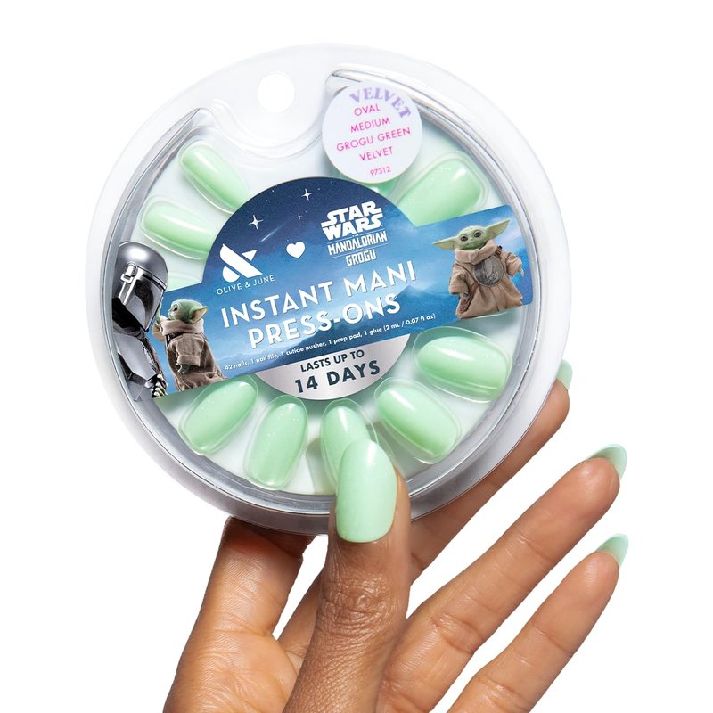 Olive & June Press-On Nails | Star Wars: The Mandalorian & Grogu | 42 Non-Toxic, Long-Lasting Nails | Medium Oval in Grogu Green Velvet
