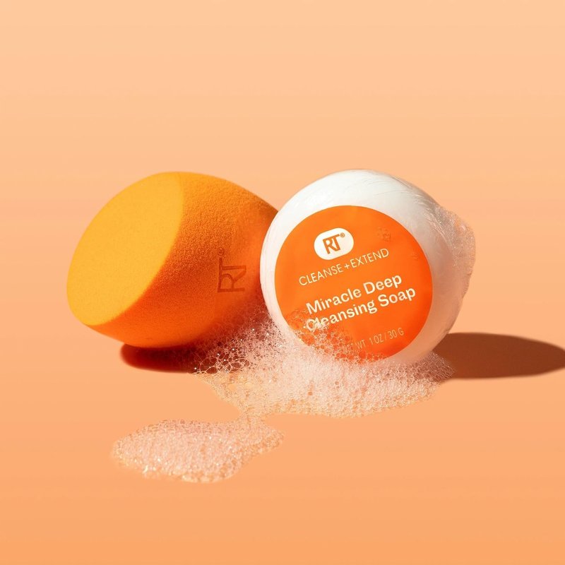 Real Techniques Miracle Blend Set - Makeup Sponge & Solid Soap for Deep Cleaning | Includes Travel Tote, Cruelty-Free