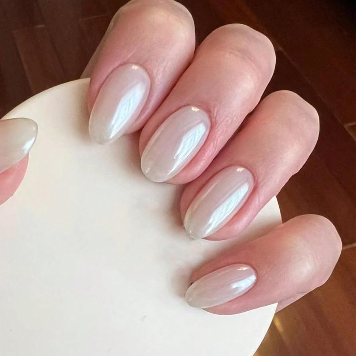 Skiennix White Chrome Press-On Nails - Short Almond Shape, Glossy Full Cover, 24 Pcs for Stunning Manicure