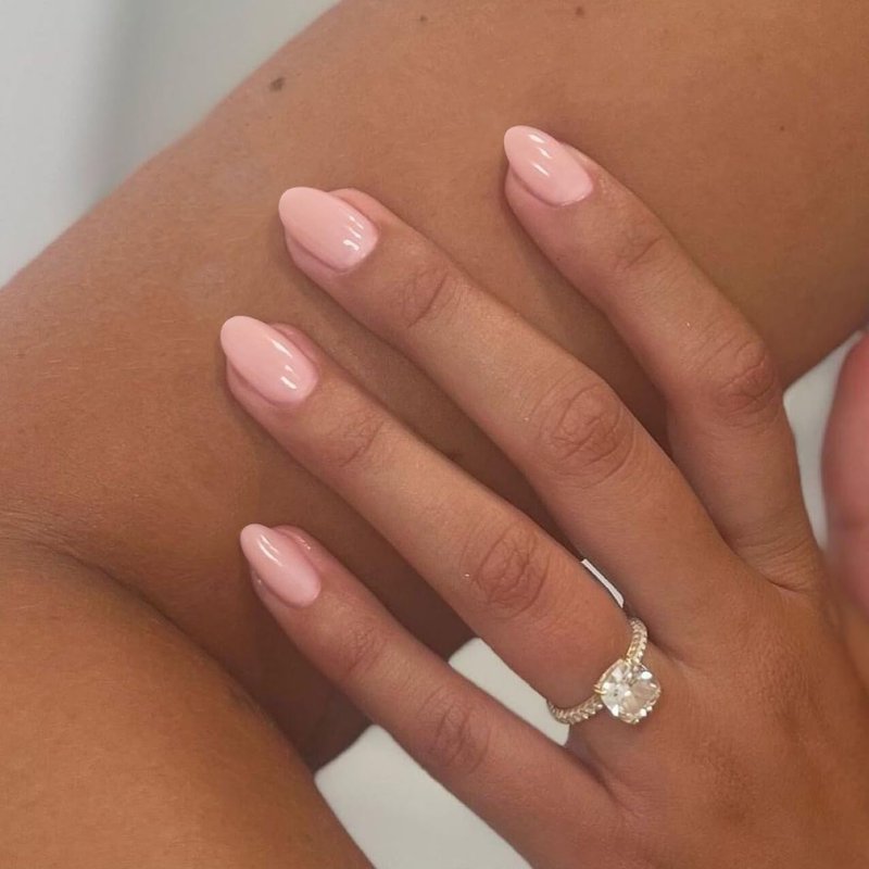 KQueenest Press On Nails - Pastel Pink Short Oval Acrylic Fake Nails | 24 Pcs for Daily Wear