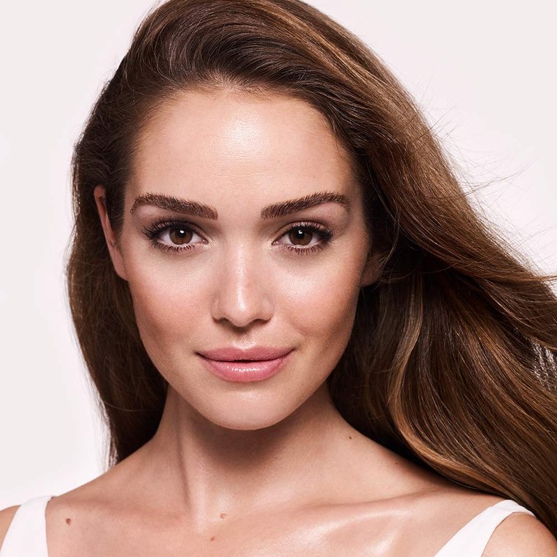 Charlotte Tilbury Wonderglow Face Primer - Soft-Focus, Illuminating Dewy Primer to Hydrate & Blur the Look of Imperfections, Fine Lines & Wrinkles - Infused with Hyaluronic Acid & Rosehip Oil (15ml)