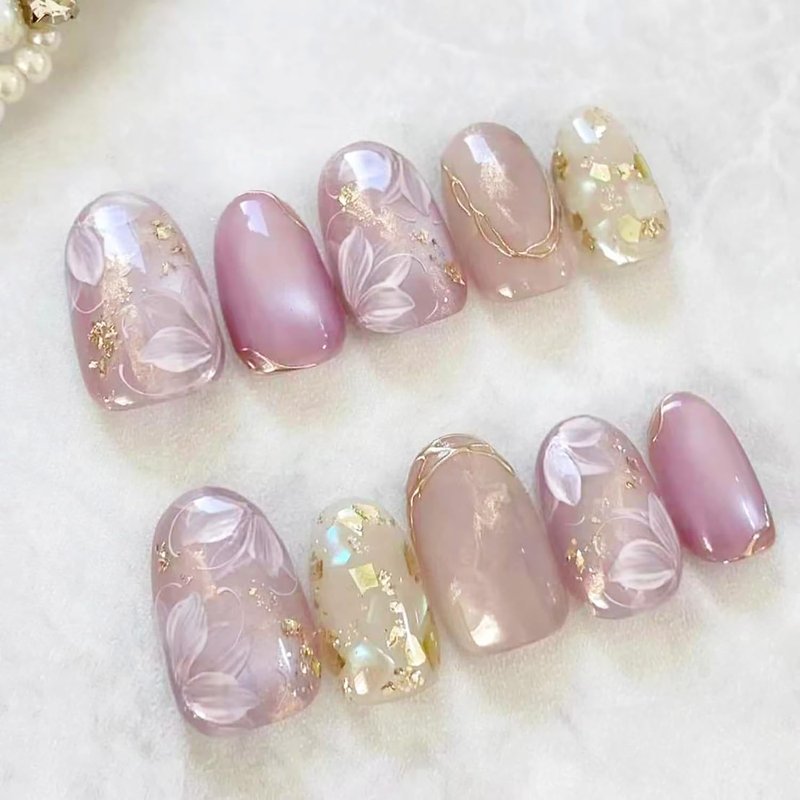 30Pcs Short Almond Press on Nails Purple Flower Fake Nails with Clear Gilding Design Spring False Nails Reusable Artificial Cute Press Ons Stick on Nails Full Cover Glue on Nail for Women Acrylic Tips