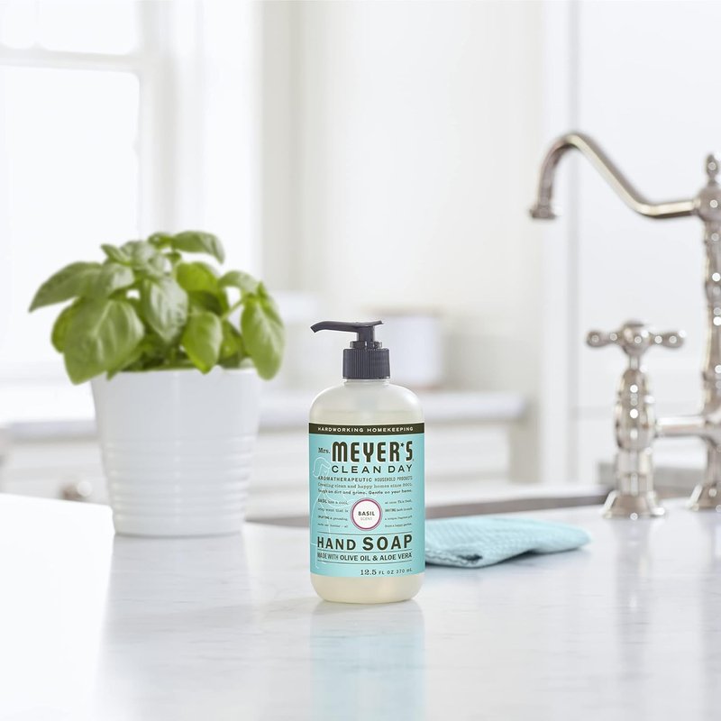 Mrs. Meyer's Clean Day Hand Soap - Basil Scent | 12.5 Fl Oz Bottle (Pack of 4)
