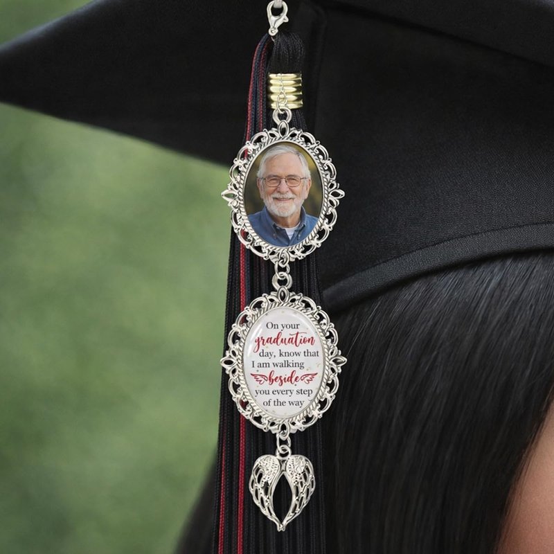 Personalized Angel Wing Graduation Tassel Photo Charm 2026, Custom Memorial Cap Accessory, Class of 2026 Keepsake, Meaningful Graduation Gift for Him or Her, 1