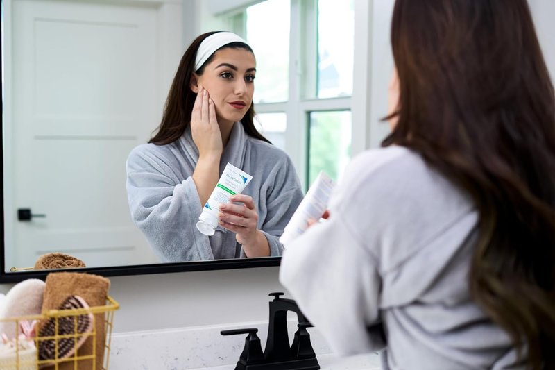 Vanicream Daily Facial Moisturizer With Ceramides and Hyaluronic Acid - Formulated Without Common Irritants for Those with Sensitive Skin, 3 fl oz (Pack of 2)