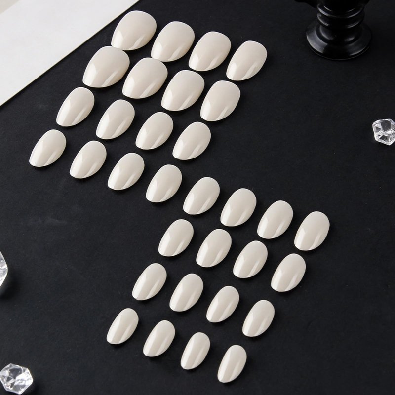 Pearl White Press On Nails Short Almond Fake Nails Glossy Full Cover Solid Color Stick On Nail for Women Manicure 32Pcs