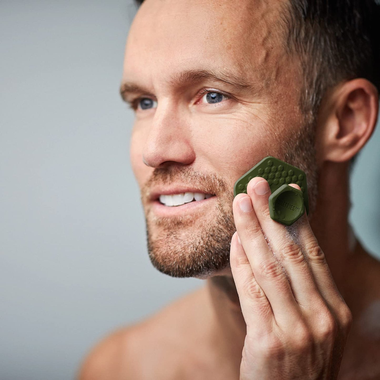 Tooletries - Men's Face Scrubber - Silicone Facial Cleansing Brush, Gentle Exfoliator Pad & Soft-Touch Massager - Removes Dead & Dry Skin - Long Lasting Bathroom & Shower Accessories - Army Green