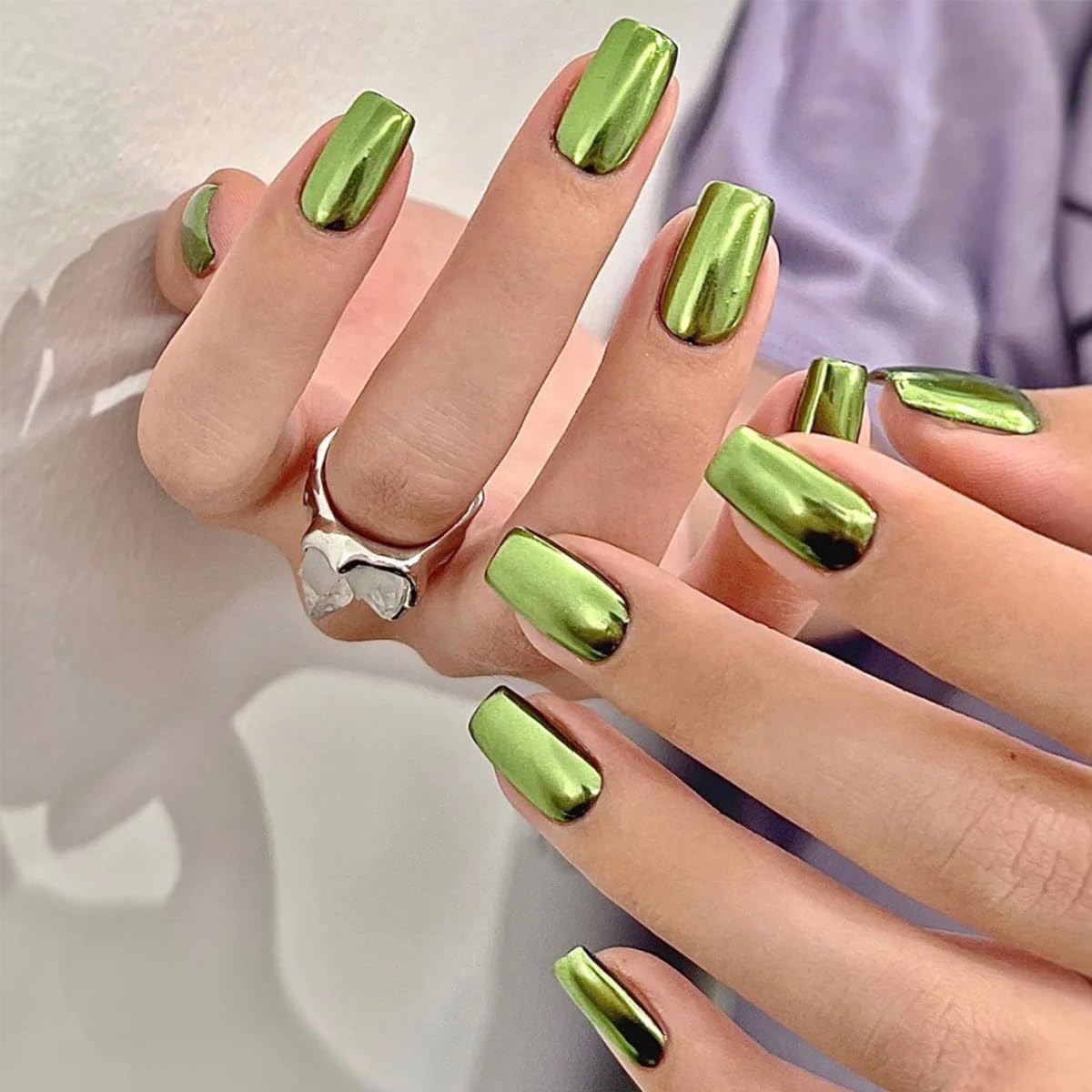 Square Press On Nails Medium Fake Nails Mirror Metal With Chrome Design Green False Nails Acrylic Glossy Glue On Nail Artificial Full Cover Reusable Stick On Nail For Women Manicure 24pcs