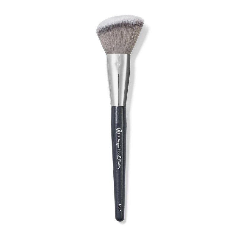 BK Beauty - Angie Hot & Flashy A507 Angled Blush Brush - Fluffy Brush for Seamless Blush, Bronzer & Contour Finish