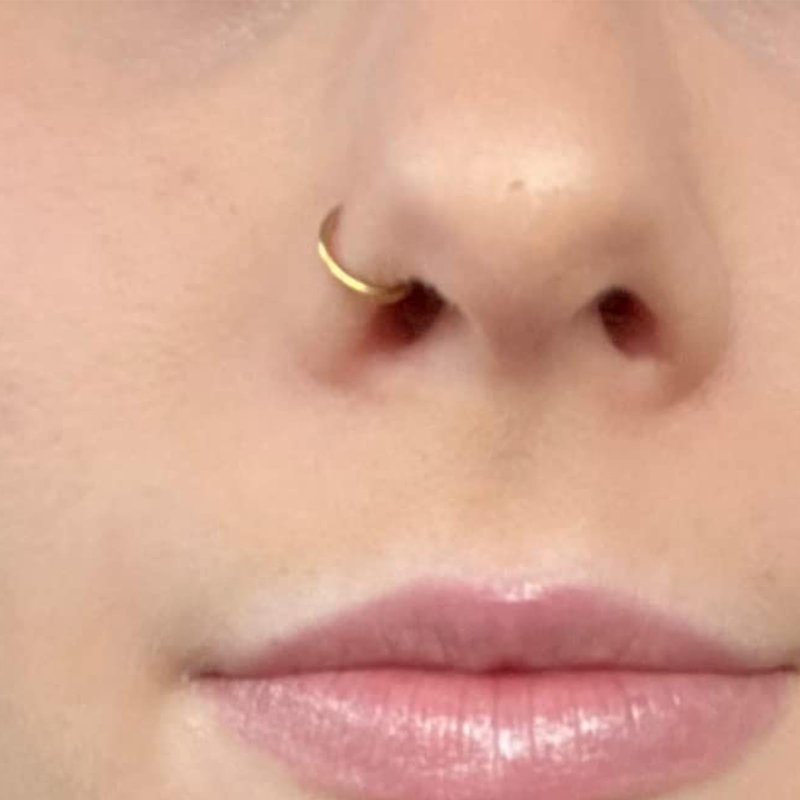 QWALIT Self Nose Piercing Kit at Home Nose Piercing Kit Nose Ring Piercing Kit Nose Piercing Kit with Nose Rings Disposable Nose Piercing Gun Kit Gold Piercing Kit for Nose