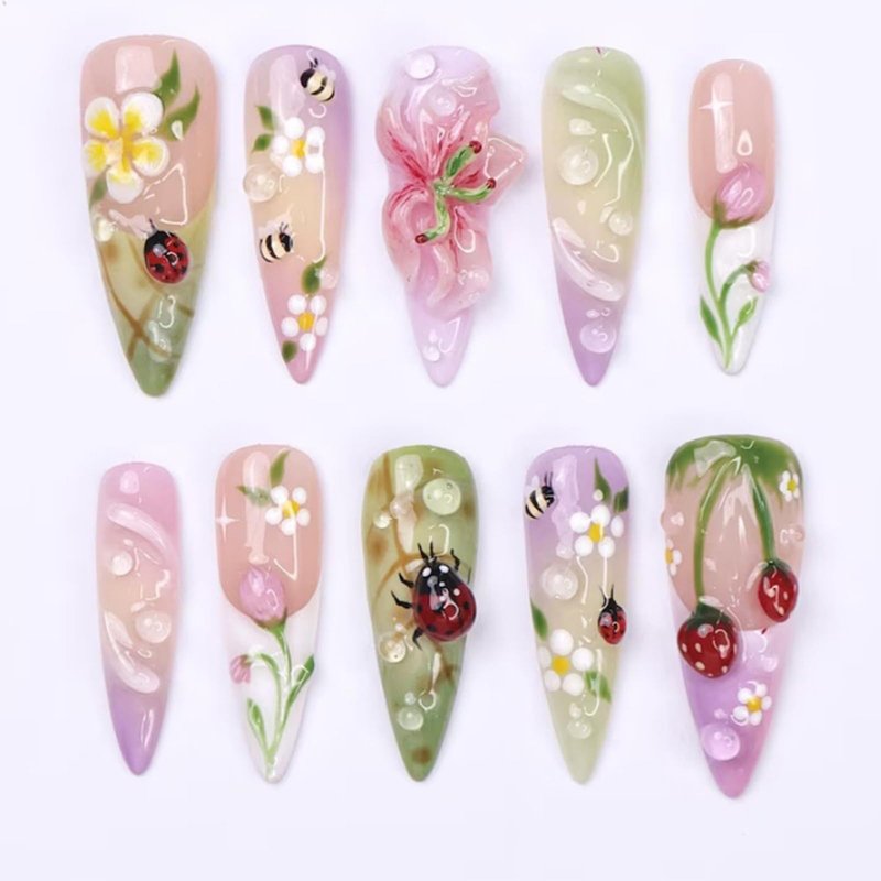 24Pcs 3D Floral Press on Nails Almond Shape Spring Cute Fake Nails with Bee Ladybug Design French Tip Acrylic False Nails Medium Length Reusable Stick on Nails Full Cover Artificial Nails for Women