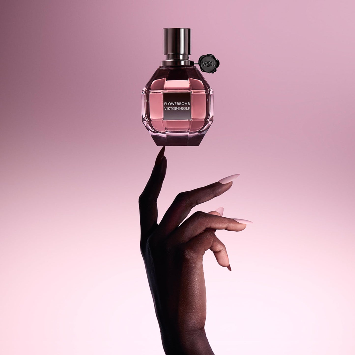 Viktor&Rolf - Flowerbomb Eau de Parfum - Women's Perfume - Floral & Woody - With Notes of Vanilla, Jasmine, & Rose - 1 Fl Oz